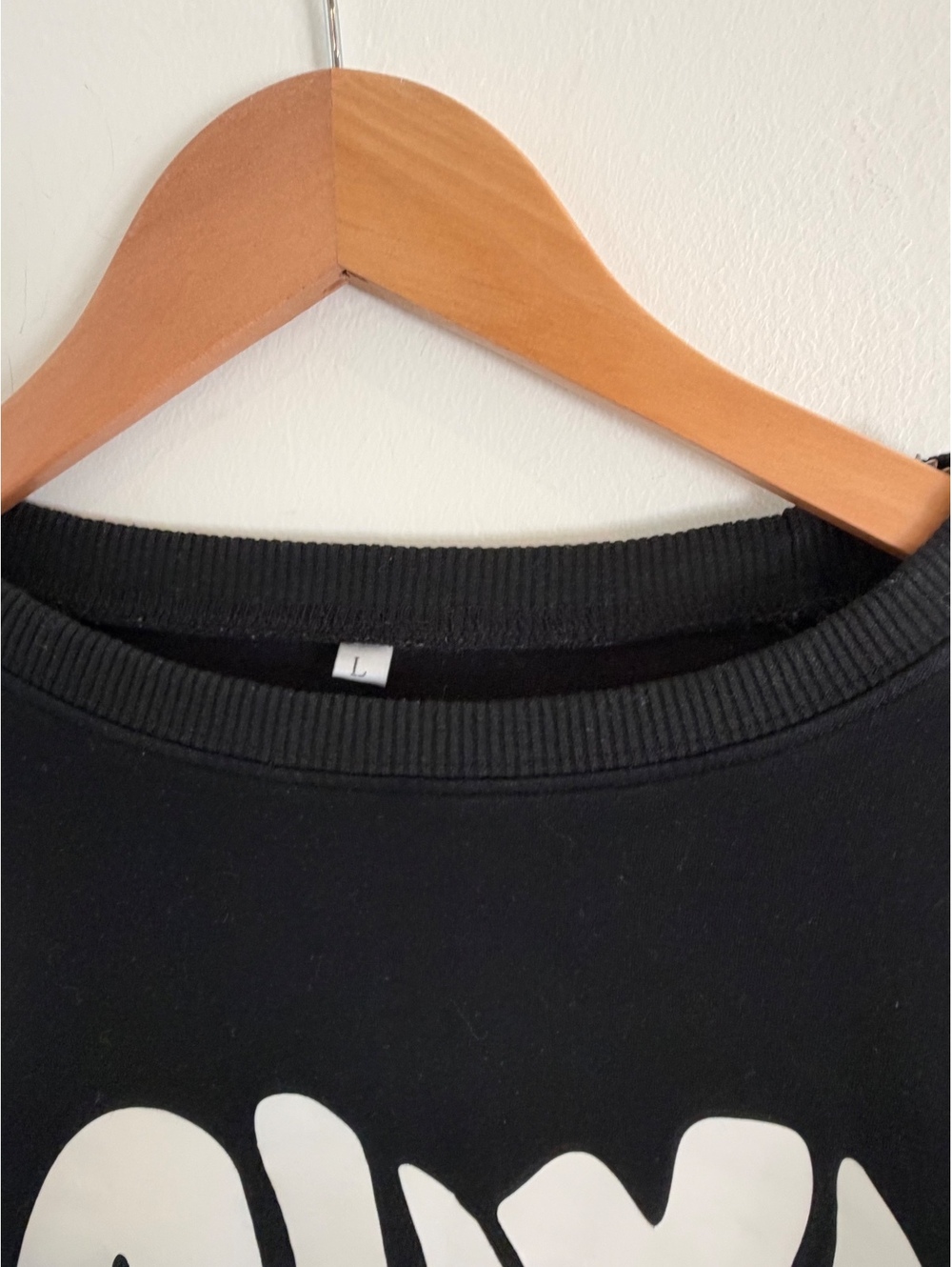 Dump Him Black Graphic Crewneck Sweatshirt Size Large Heart Y2K - Picture 3 of 3